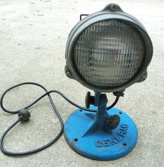 Vintage Generac Industrial Spot Search Light Lamp Cast Alum.  500w,