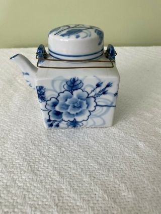Small Teapot Blue And White Floral - Square W/wire Handle - Single Serve