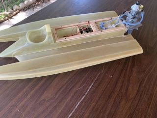 Vintage 1970”s RC Radio Controlled Racing Boat 25” with KB engine 3
