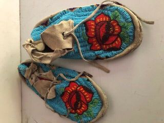 Great Vintage Shoshone Native American Moccasins With Beaded Roses