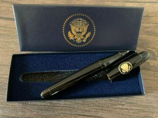 President Trump White House Gift Black Lacquer Rollerball Pen Potus Seal W/bonus