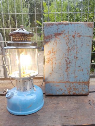 Vintage 1/1967 Sears Roebuck 476.  74060 Baby Blue White Gas Lantern W/ Carry Box 3