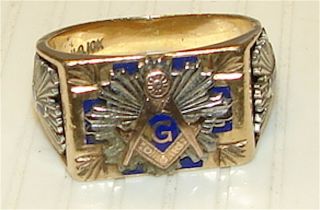 Vintage - - - - 10k Yellow Gold Fancy " Masons " Ring - - - - - 11 Grams - - - Size 10
