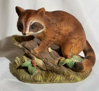 Masterpiece By Homco Porcelain Raccoon On Log Figurine 5.  5 " T,  6.  5 " L