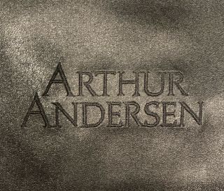 VINTAGE: Arthur Andersen Embroidered Leather Bag 2