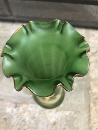 Green Glass Fluted Vase With Painted Gold Bugle Boy Scene 7” 2