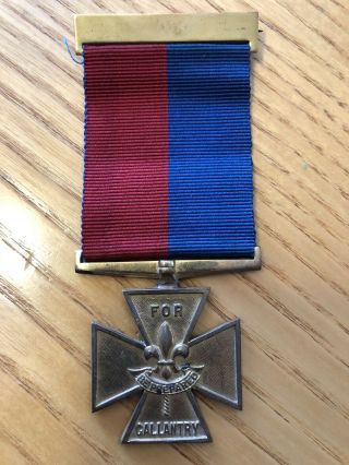 1961 Uk British Scout Gilt Cross Medal Named S.  Throne