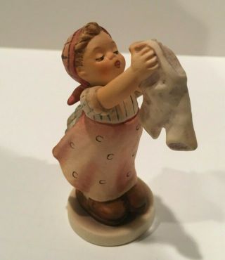 Hummel “wash Day” Figurine 321 - 4/0 - Dated 1987