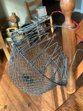 Vintage Folding Collapsible Wire Egg Fruit Gathering Farm Basket 2