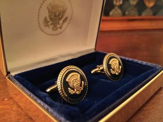 White House Issued President Richard Nixon Cobalt Cufflinks - Presidential Seal 3