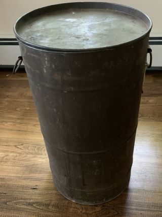 Large Old Antique Can With Lid.  Metal /galvanized? Old Flour Bin? 17.  5 X 10