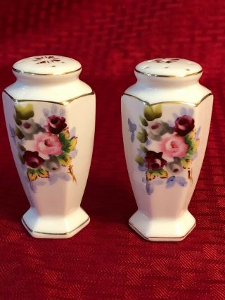 Vintage Occupied Japan Floral Hand Painted Salt & Pepper Set.