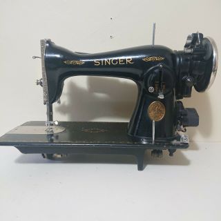 Antique Singer Sewing Machine Model 15 - 90 Vintage Iron Canada 1936 - 1948 Pedal