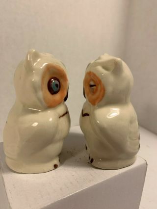 Vintage Winking Ceramic Owl Salt and Pepper Shakers 2