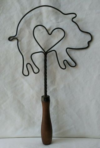 Vintage Pig & Heart Shaped Metal Wire & Wood Rug Beater Primitive Country Decor