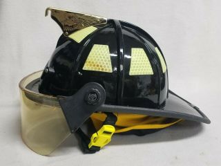 Cairns 1010 Fire Helmet With Eagle And Drop Down Face Shield 1997 Unused?