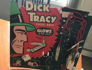 Vintage Dick Tracy Pocket Knife Store Display With 4 Knives.  Very Cool And Rar