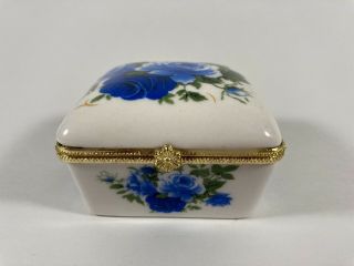Small Square Hinged Trinket Box Off White with Flowers in Variations of Blue 3