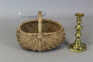 A Wonderful 19th C Buttocks Type Splint Basket In Great Untouched Patina