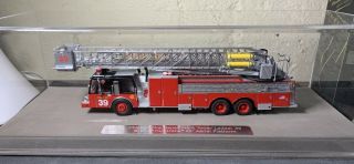Fire Replica’s Chicago Fire Department Tower Ladder 39