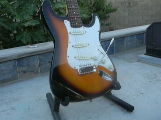 Vintage 1995 Fender Squier Stratocaster Sunburst Electric Guitar W/ Skb Hardcase