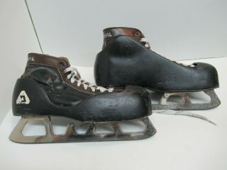 Vintage Daoust National Ice Hockey Goalie Leather Skates Size 7 1960 