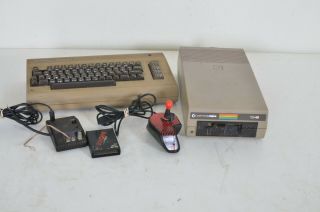 Vtg Commodore 64 Computer Keyboard Gaming System W/ 1541 Disc Drive,  Cords,  More