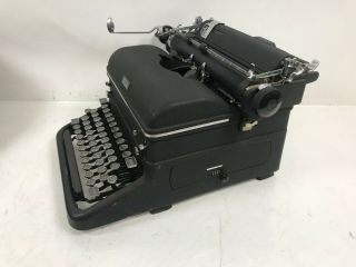 Vintage Royal Touch Control Manuel Typewriter USA w/ Cover 3