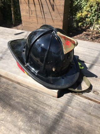 Cairns 880 Fireman Firefighter Fire Helmet Lid Vintage Antique