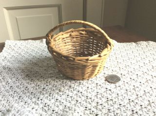 Small Vintage Childs Egg Berry Doll Woven Wicker Basket Miniature 4.  5 X 3.  5