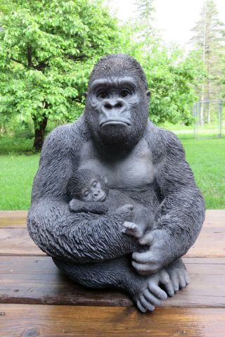 Gorilla Sitting With Baby Statue Resin Ornament 15.  75 Inches Lawn Ornament
