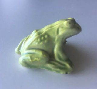 Wade England Frog Red Rose Tea Wade Whimsies Canadian Series Lime Green.  8” Tall
