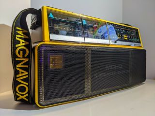 Vintage Magnavox D8300 Am Fm Stereo Cassette Blockbuster Radio Boombox
