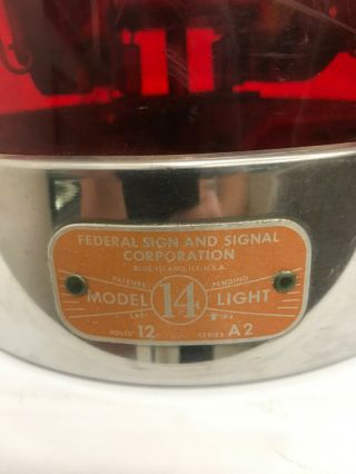 ANTIQUE FEDERAL SIGNAL MODEL 14 BEACON LIGHT SERIES A2 12V Vintage 2