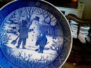 Vintage Royal Copenhagen 7 " Hanging Plate 1985 " The Snowman " Holiday Christmas