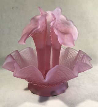 Pv05308 Vintage Fenton Magnolia Rose Satin Diamond Lace 3 - Horn Epergne
