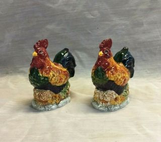 Vintage Hand Painted Ceramic Collectible Rooster Salt And Pepper 4 " Shakers
