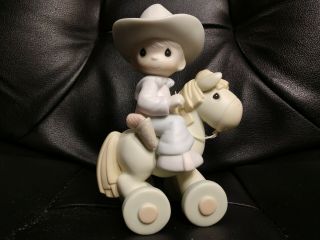 Precious Moments Pm981 " Happy Trails " 1998 Members Only Figurine