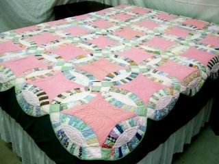 Handmade Vintage Double Wedding Ring Pattern Quilt 3