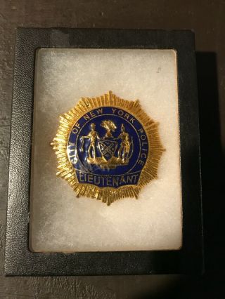 Obsolete " City Of York Police Lieutenant " Collector Badge Ny Empire State