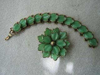 Vintage Crown Trifari Green Poured Glass Dogwood Brooch - Pendant Bracelet Set