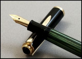 Vintage Pelikan 400 Nn Green And Black Striated Fountain Pen 1956 - 14c Ef Nib