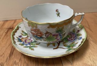 Vintage Herend Porcelain Handpainted Queen Victoria Tea Cup And Saucer 724/vbo D