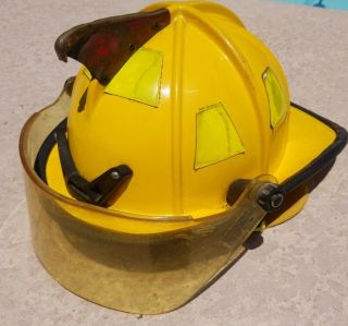 Cairns 1010 Yellow Traditional Fire Helmet