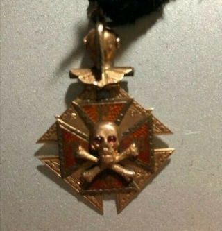 Antique 10 K? Gold Knights of Columbus K of C TFMM Skull Maltese Cross Watch Fob 2
