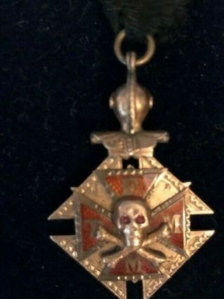 Antique 10 K? Gold Knights of Columbus K of C TFMM Skull Maltese Cross Watch Fob 3