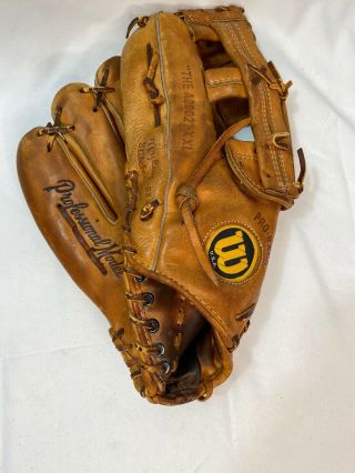 Very Good Vintage Wilson “ The A2000” - Xxl Adult Baseball Glove - Made In Usa