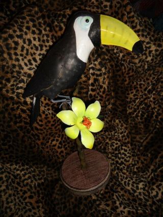 Hand - Made Toucan Metal Art Bird On Perch Table Shelf Decor