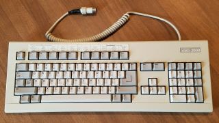 Commodore Amiga 2000 Keyboard - Vintage - -