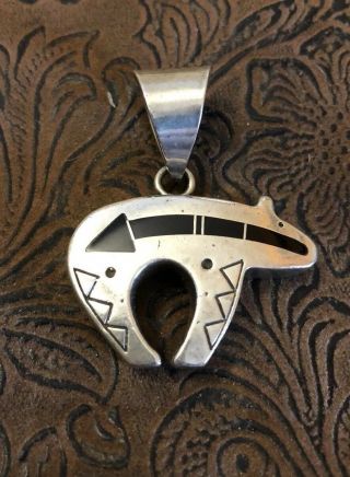 Vintage Navajo Ray Tracey Knifewing Sterling Silver Onyx Bear Pendant